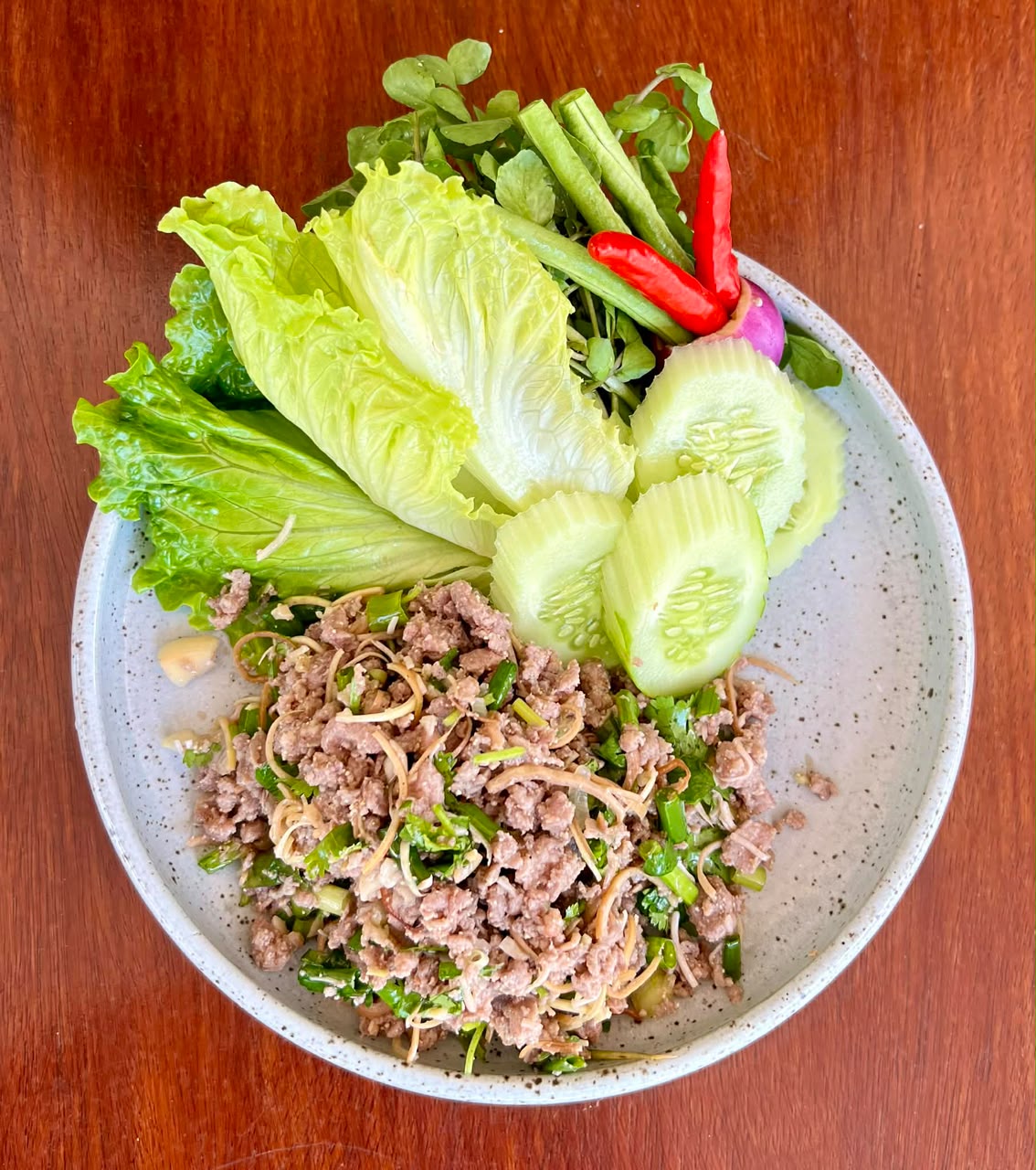 Laap minced meat salad with herbs